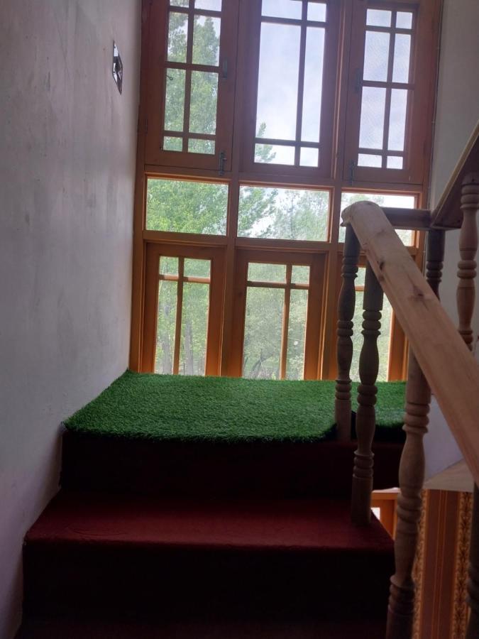 Green Resort Сринагар Экстерьер фото